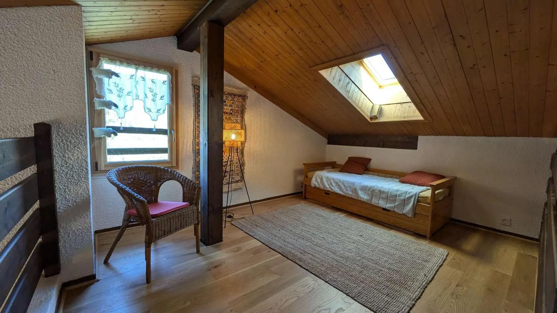 Chalet Renove 12 Pers, 5 Ch, Parking, Poele, Sud-Ouest - Fr-1-342-321 Beaufort  France