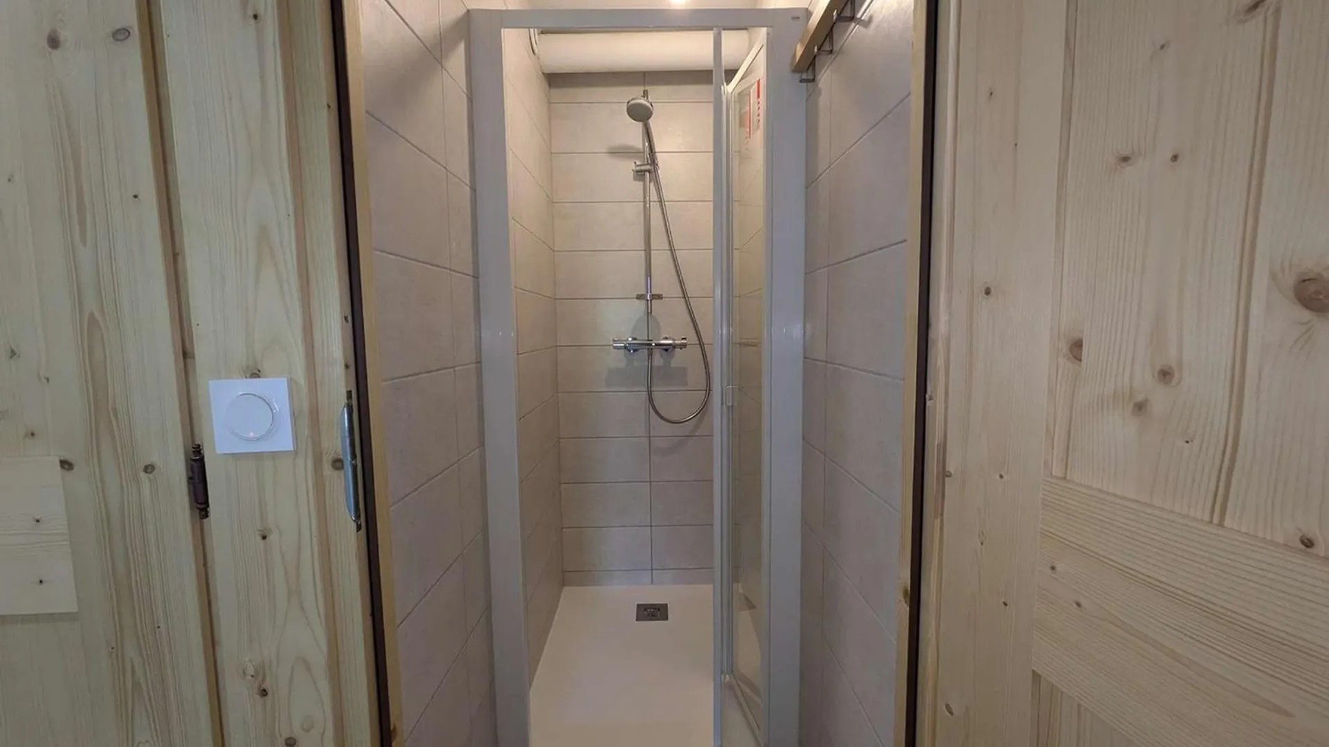 Chalet Renove 12 Pers, 5 Ch, Parking, Poele, Sud-Ouest - Fr-1-342-321 Beaufort  0*, Beaufort (Savoie)